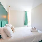 Апартаменти Newly Renovated Chandos Flat By Prescott *