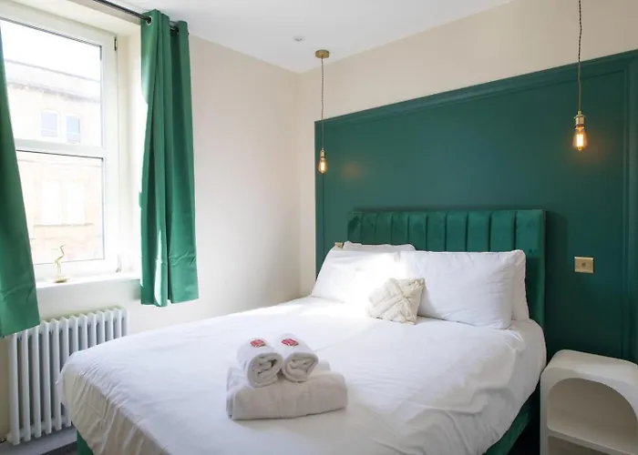 Apartment Newly Refurbished Chandos Flat By Prescott