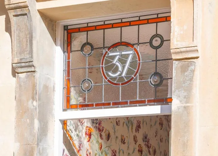 Newly Refurbished Chandos Flat By Prescott Apartment *