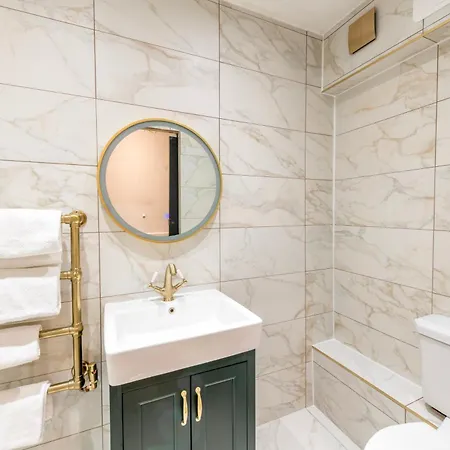 Luxury Victorian By Prescott * Bristol