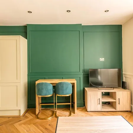 Apartment Luxury Victorian By Prescott *