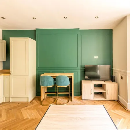 Apartment Luxury Victorian By Prescott *